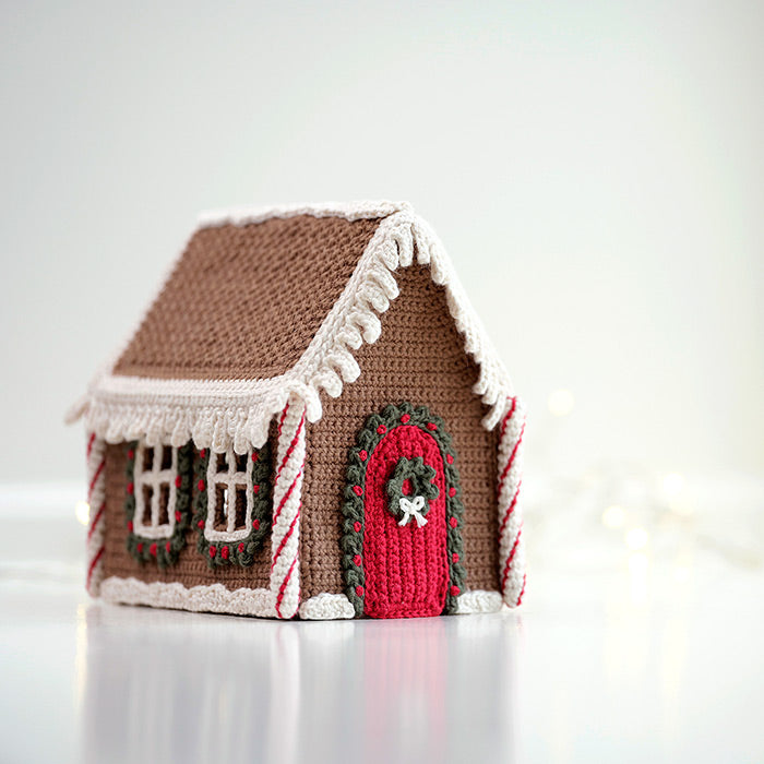 Classic Gingerbread House - Crochet Pattern