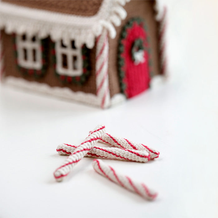 Classic Gingerbread House - Crochet Pattern