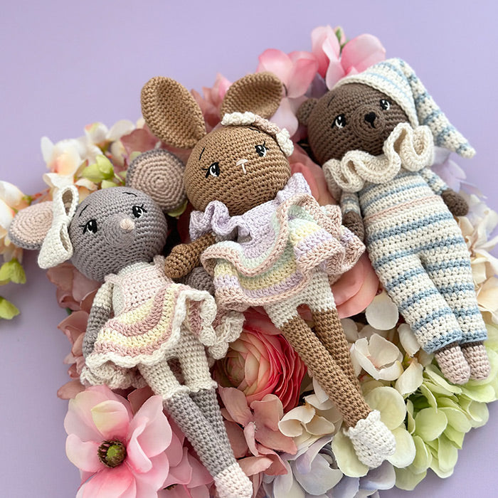 Naomi and Friends, Small crochet kit 